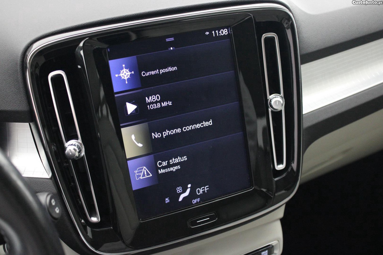 Volvo XC 40 2.0 D3 MOMENTUM PLUS GEARTRONIC (AUTO) — fotografia 24