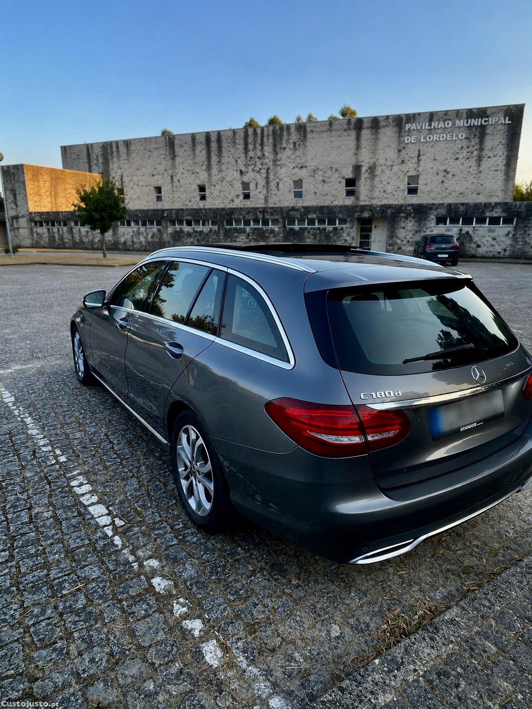Mercedes-Benz C 180 d Aut. — fotografia 10
