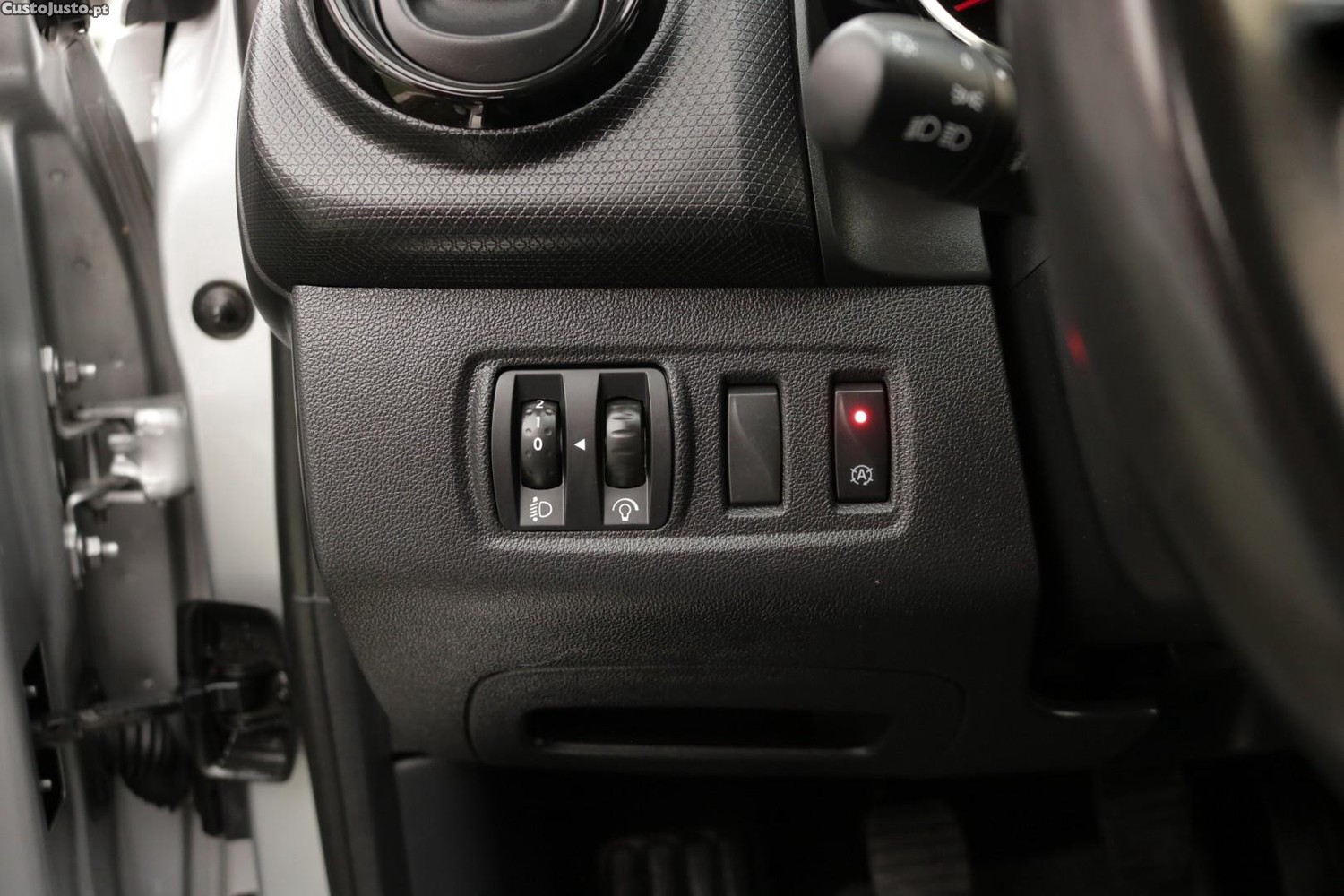 Renault Clio Sport Tourer 1.5 DCI Limited 90cv — fotografia 29