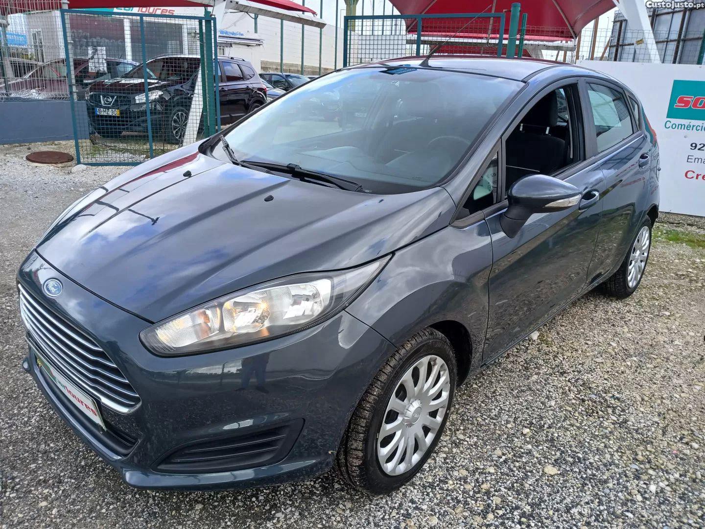 Ford Fiesta 1.5 tdci trend — fotografia 24