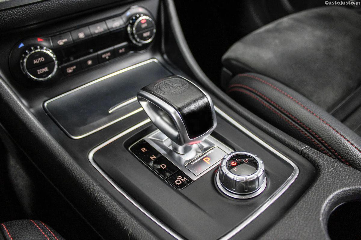 Mercedes-Benz CLA 45 AMG Shooting Brake 4-Matic — fotografia 20
