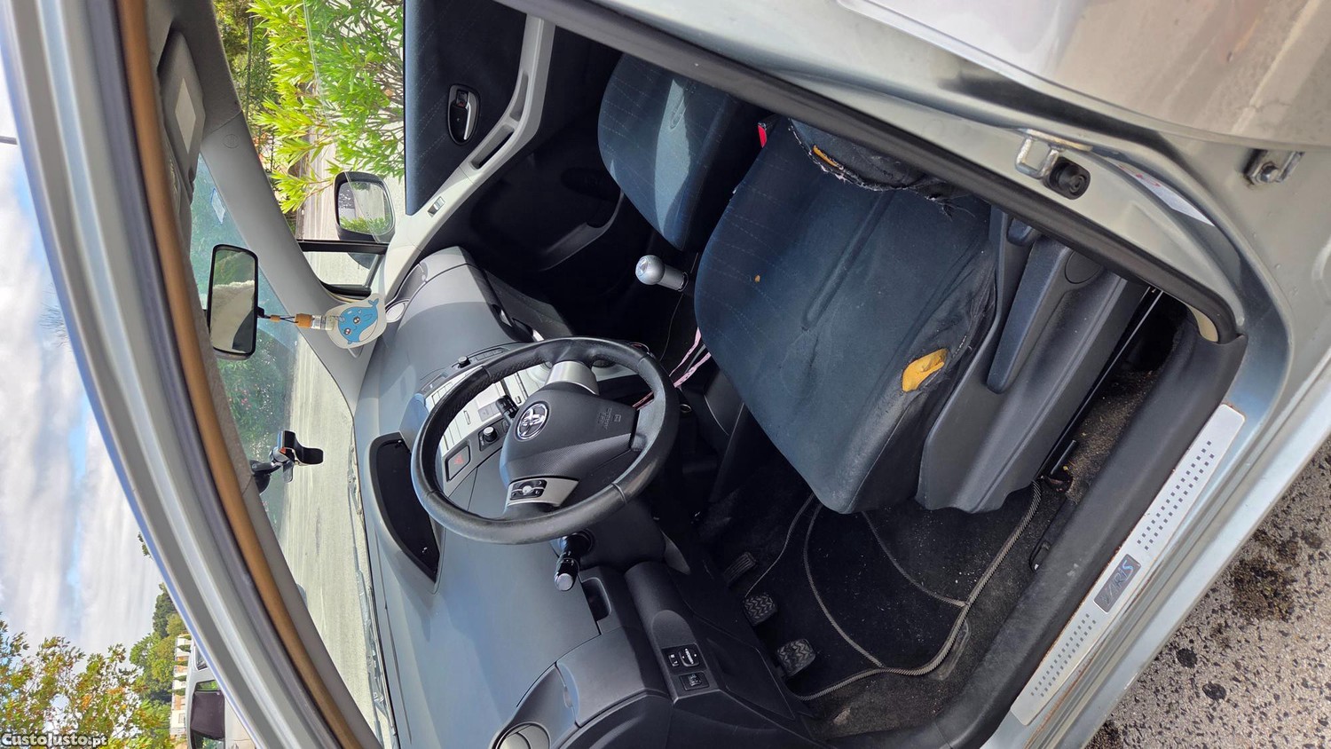 Toyota Yaris Sol — fotografia 10