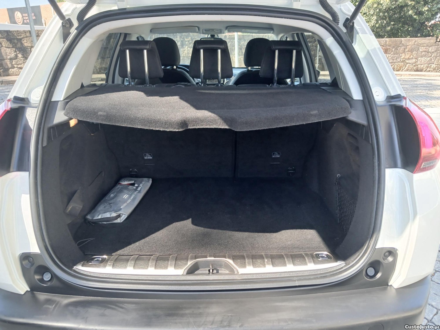 Peugeot 2008 allure — fotografia 9
