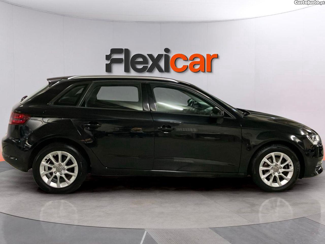 Audi A3 Sportback 1.6 TDI Design — fotografia 16