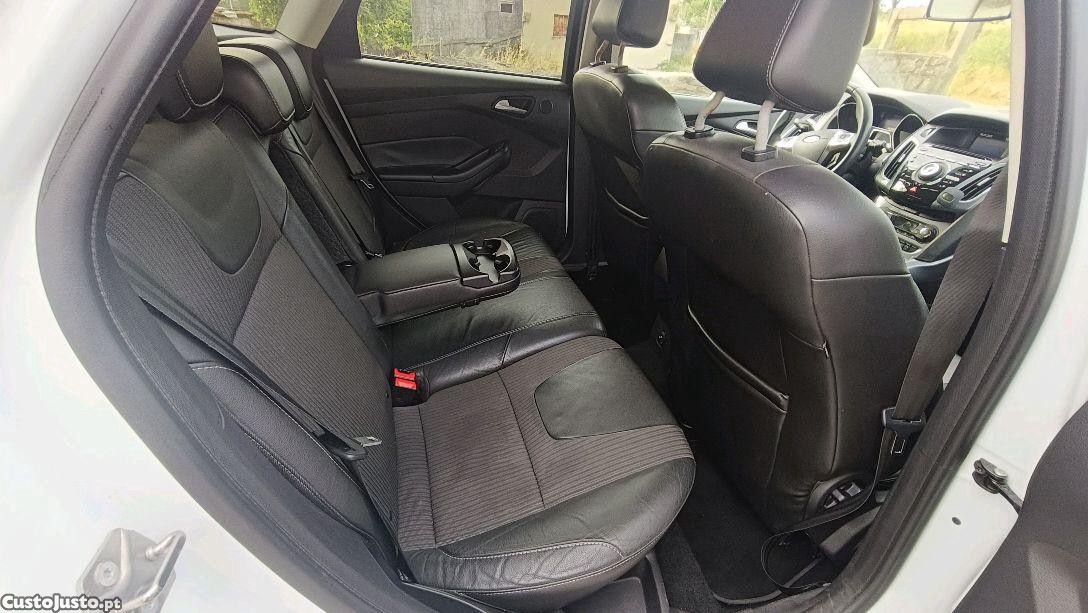 Ford Focus 1.6 tdci — fotografia 3