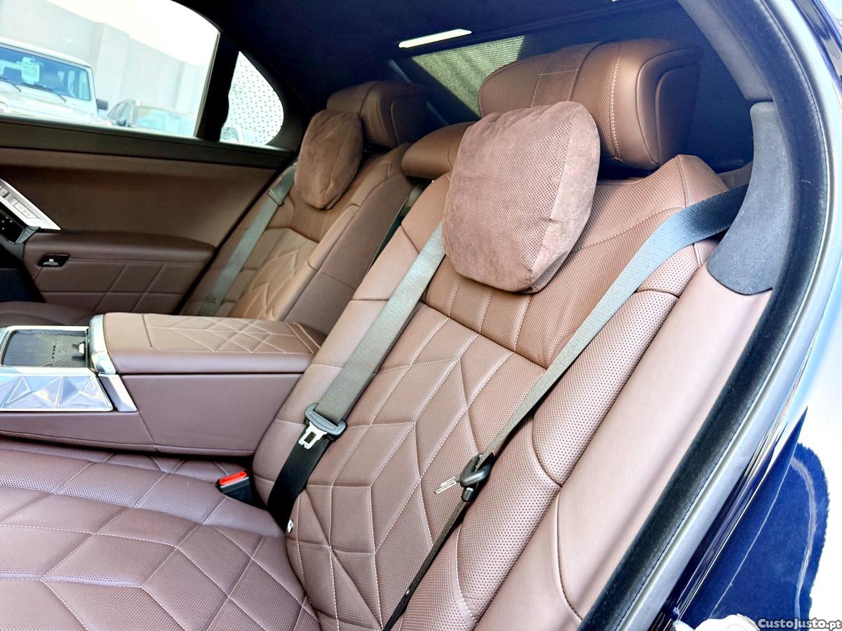 BMW 760 Me X-Drive — fotografia 20