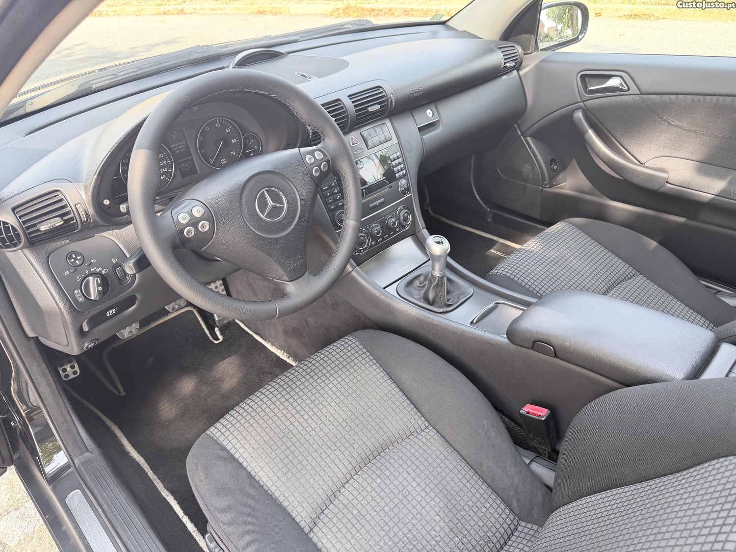 Mercedes-Benz C 230 Kompressor Sport Coupe Evolution Nacional GPL - 04 foto 4