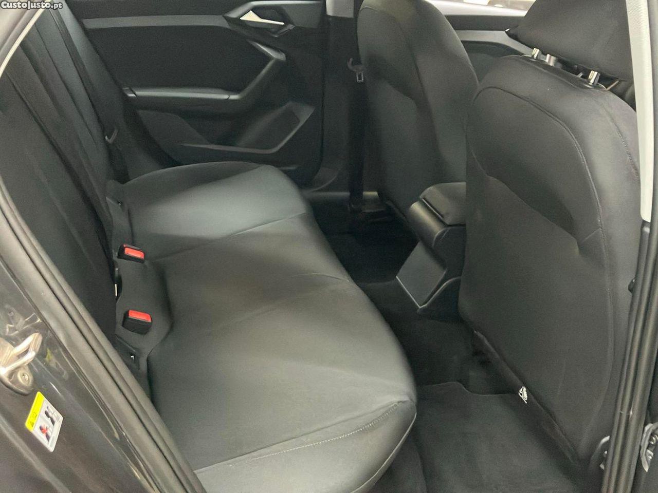 Audi A1 Sportback Sportback 25 TFSI — fotografia 8