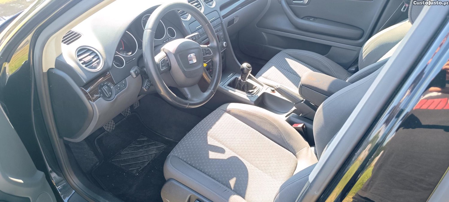SEAT Exeo 2.0 TDI 140Cv — fotografia 2