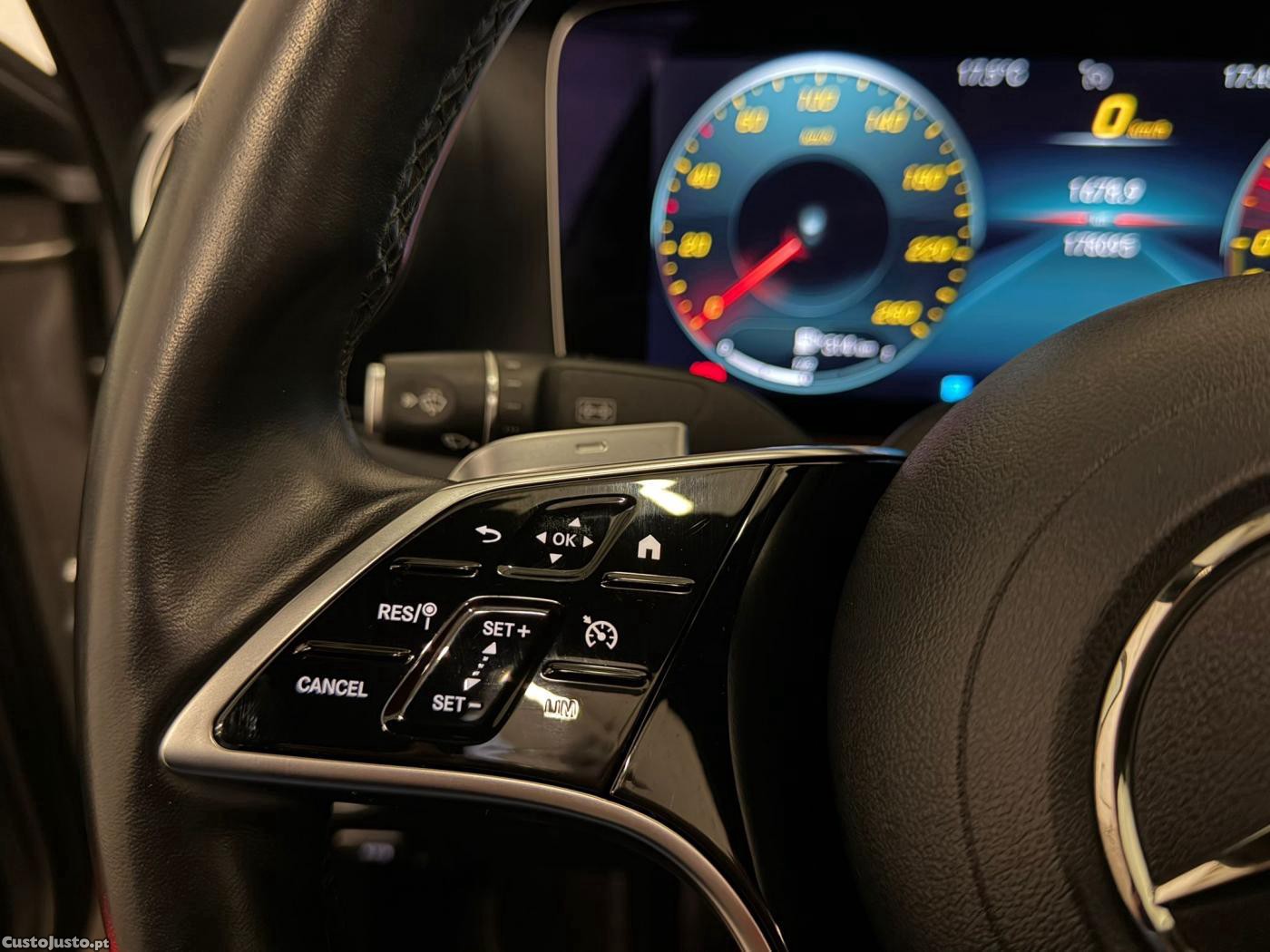 Mercedes-Benz E 300 de Avantgarde 4Matic — fotografia 10
