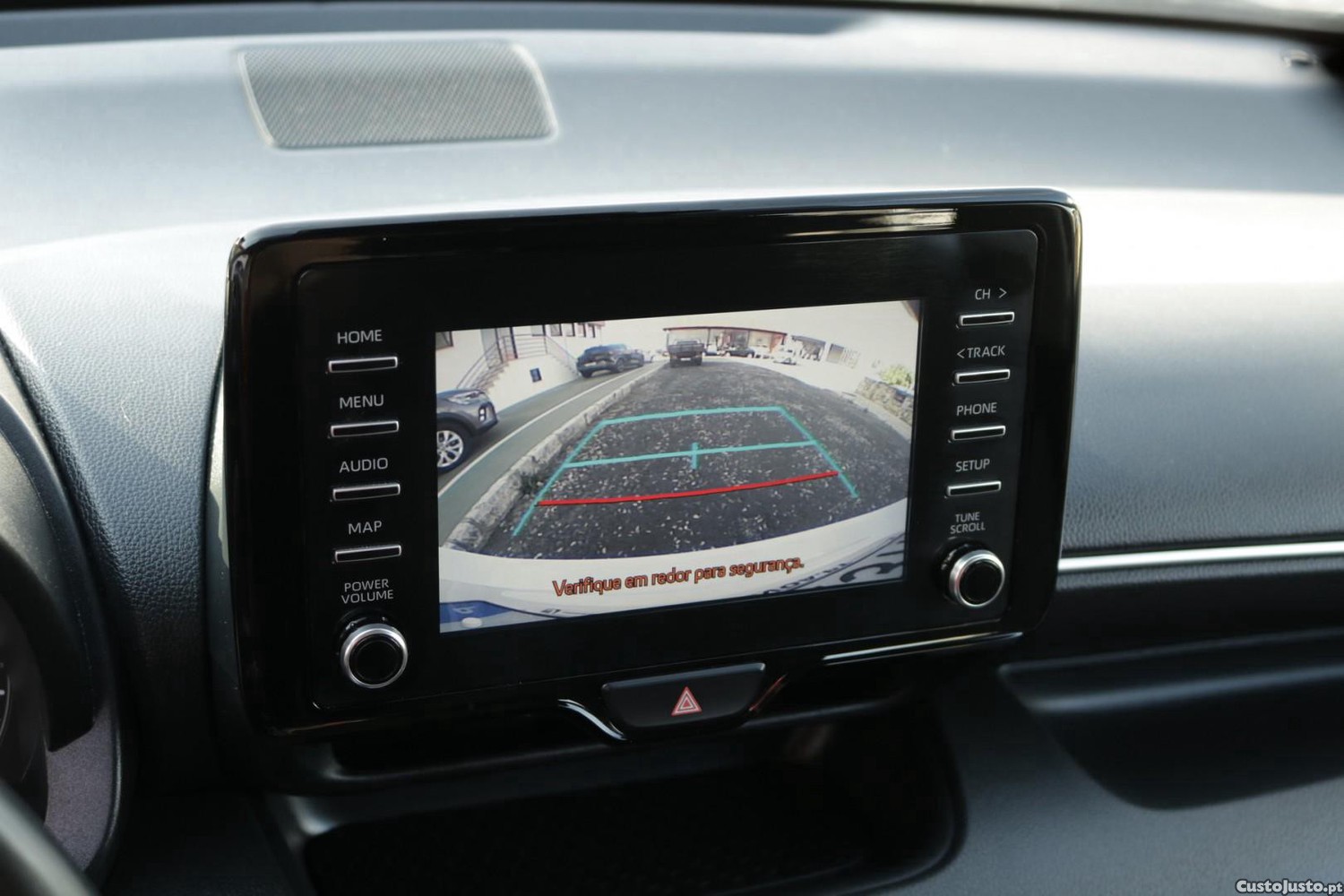 Toyota Yaris 1.5 HDF Comfort Plus Auto 115cv — fotografia 10