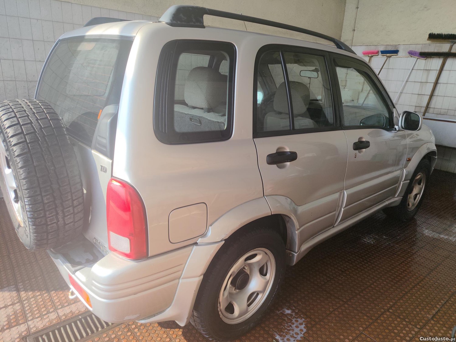 Suzuki Grand Vitara 2.0 — fotografia 2