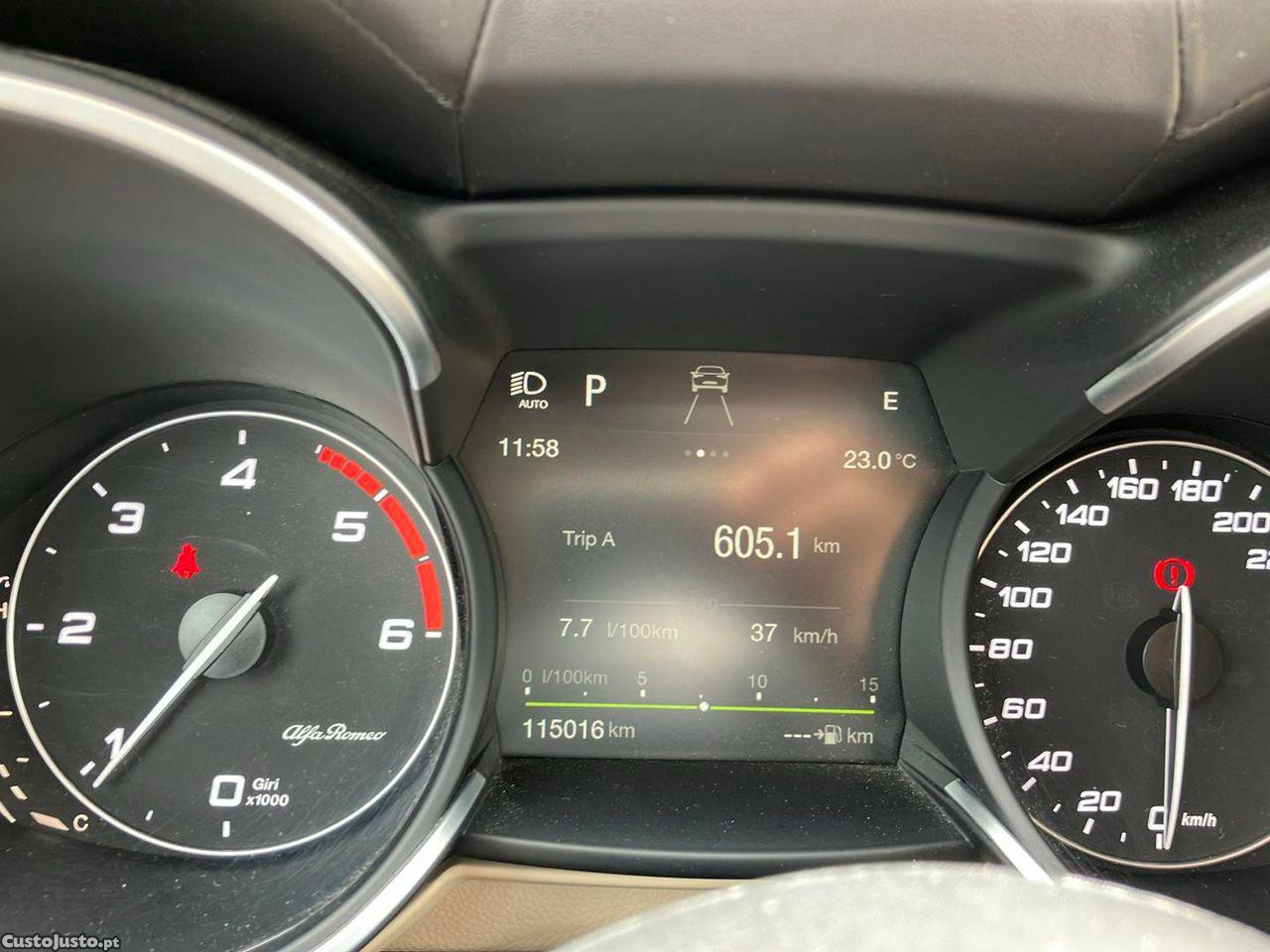 Alfa Romeo Stelvio 2.2 D Super AT8 — fotografia 9