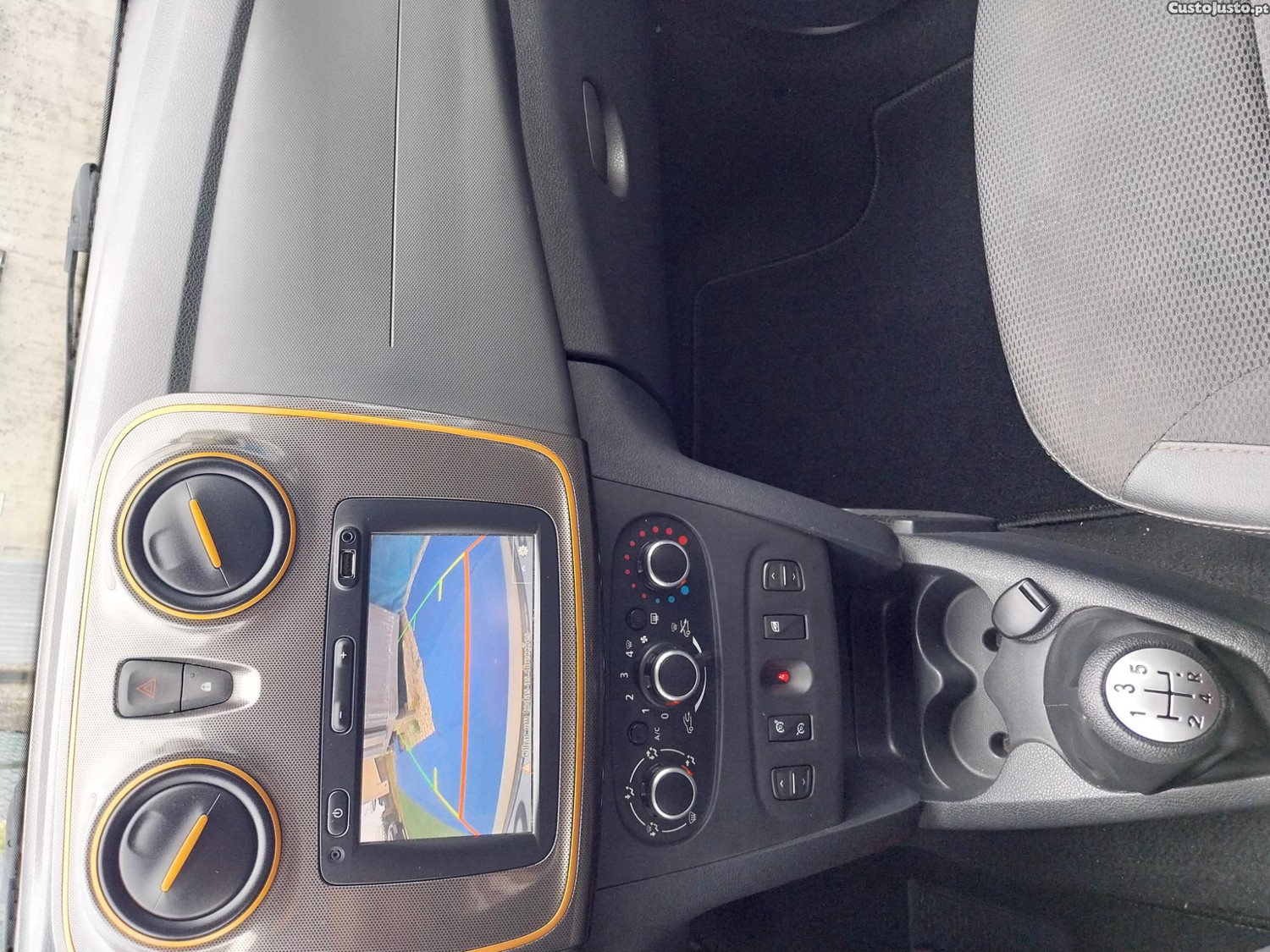Dacia Sandero 0.9 Tce STEPWAY Gasolina NACIONAL — fotografia 6