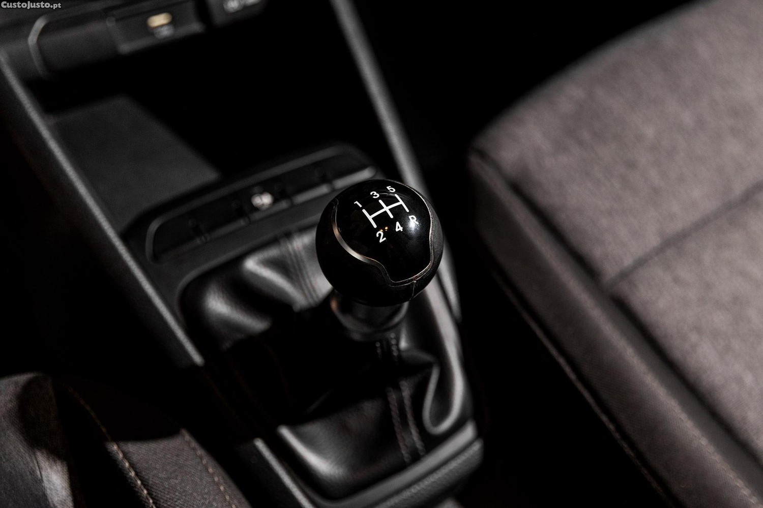 Kia Stonic 1.2 Dynamic — fotografia 8