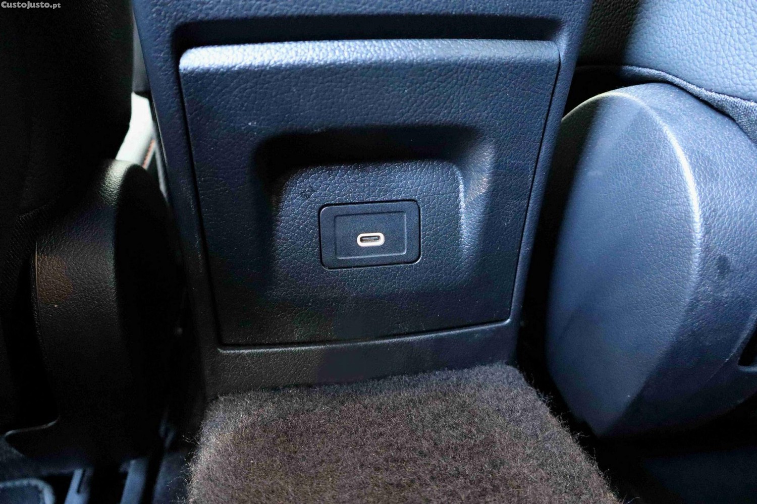 Mercedes-Benz A 180 d — fotografia 13