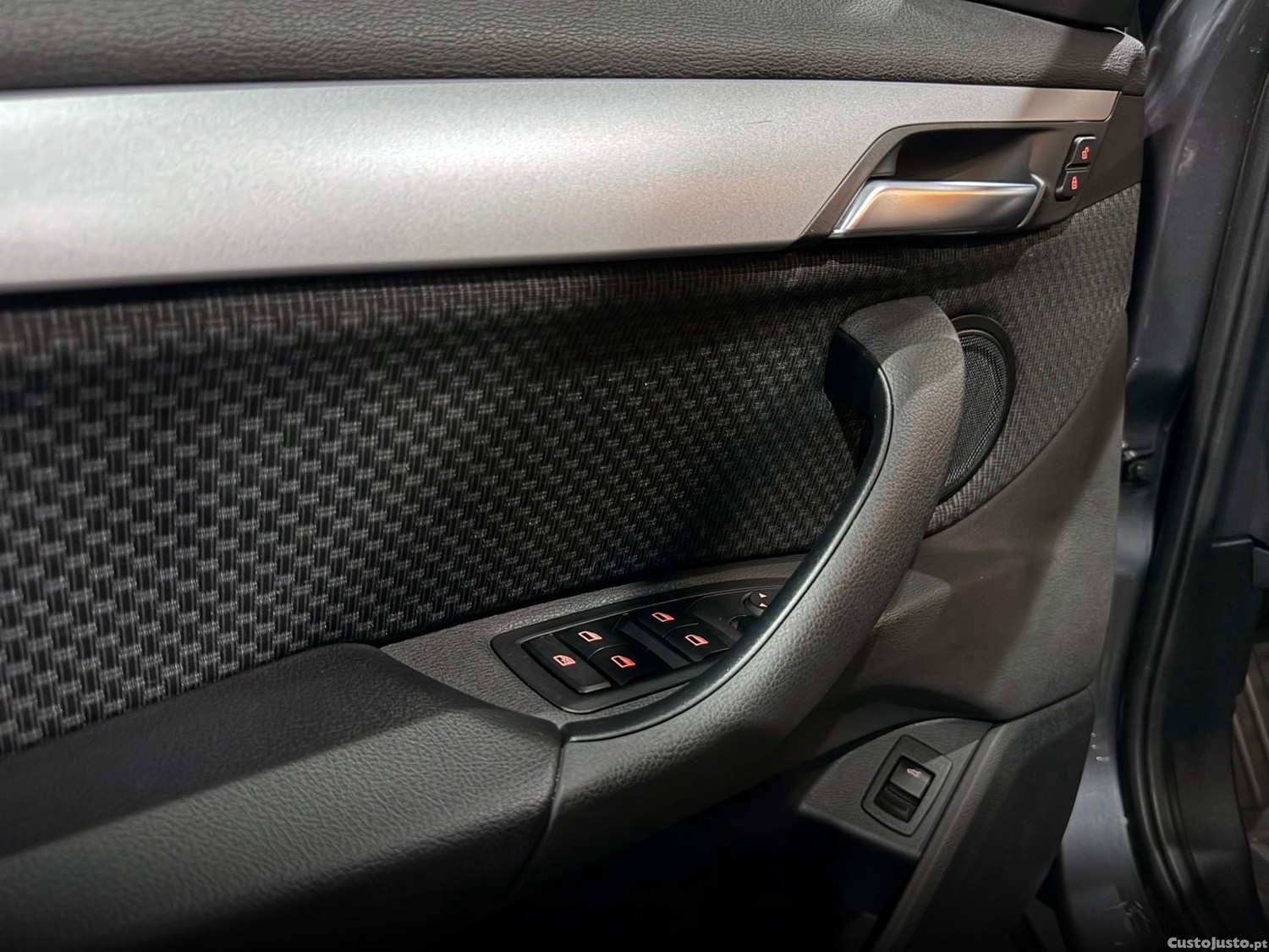 BMW X1 16 d sDrive Auto — fotografia 12