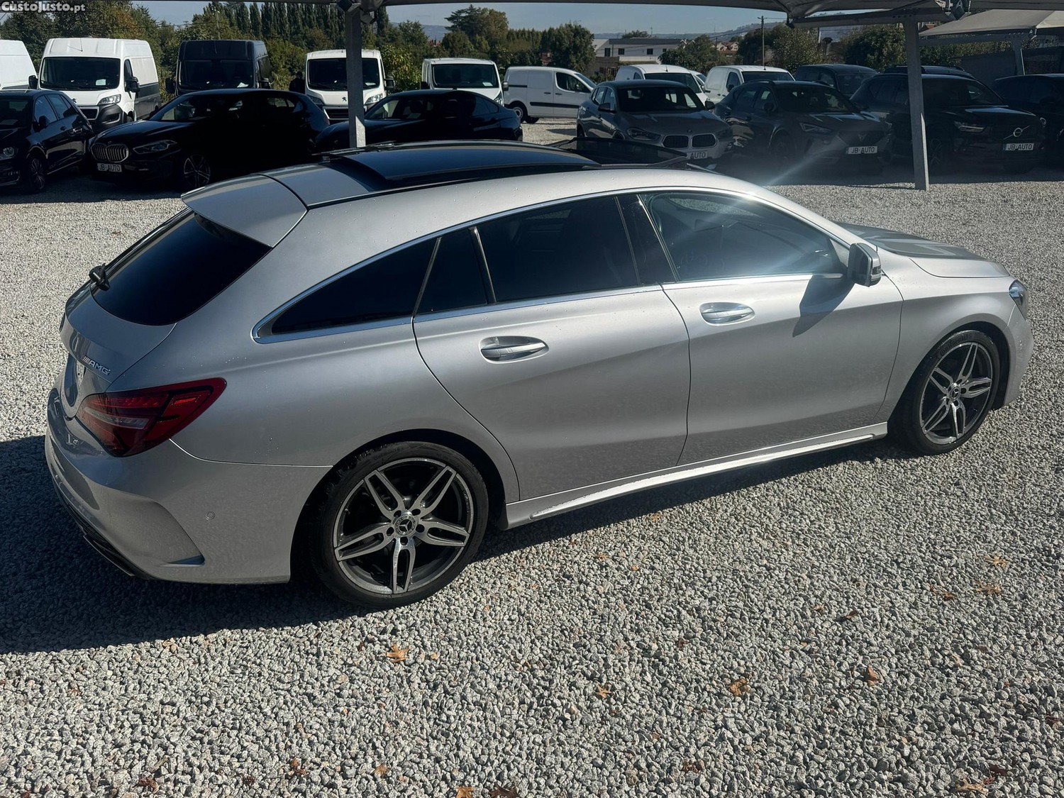 Mercedes-Benz CLA 200 d Shooting Brake AMG Line Aut. — fotografia 12