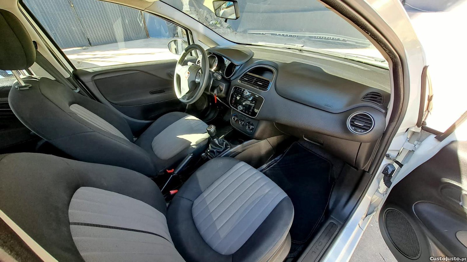 Fiat Punto 1.3 M-Jet Easy S&S — fotografia 8