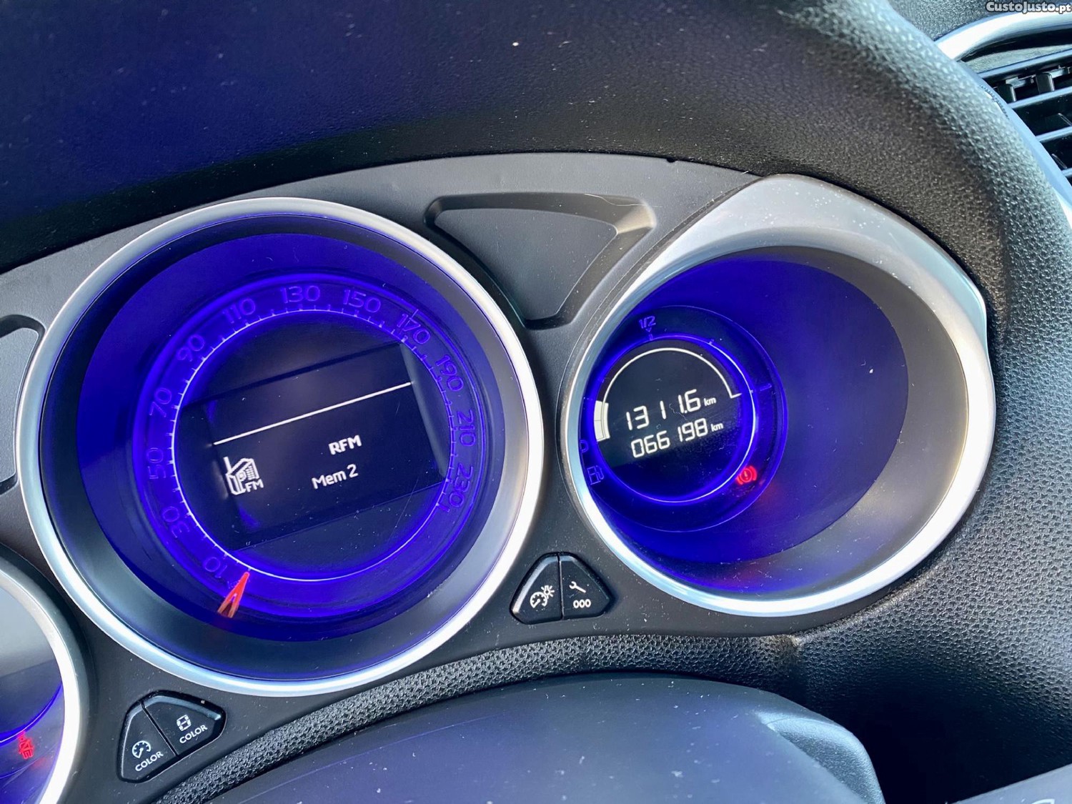 DS 4 4 Crossback 1.6 BlueHDi So Chic 85.000 kms — fotografia 3