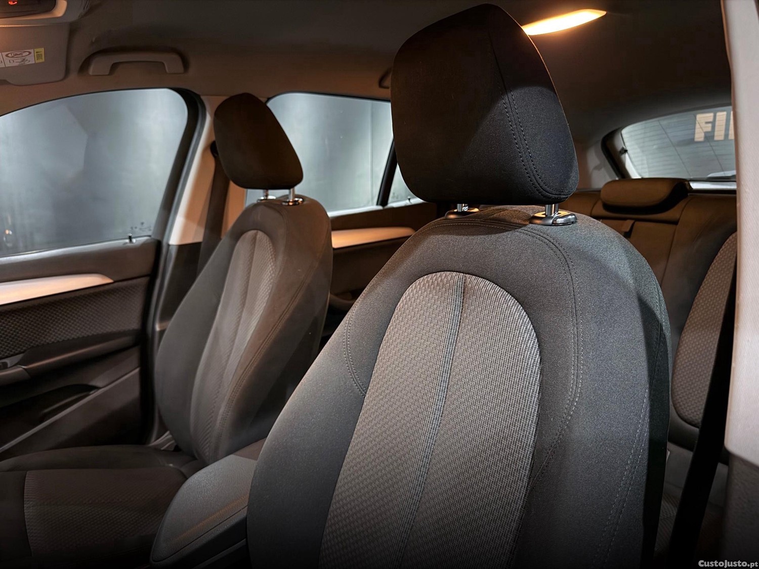 BMW X1 16 d sDrive Auto — fotografia 10