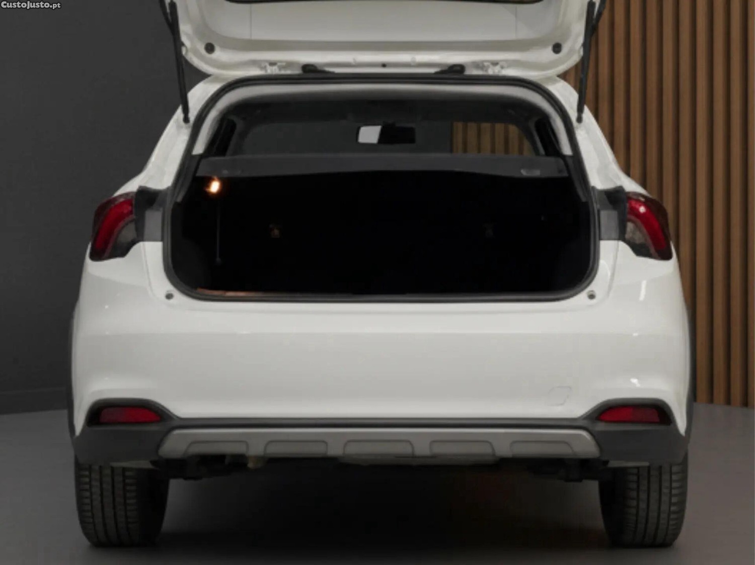 Fiat Tipo 1.3 Multijet City Cross — fotografia 3