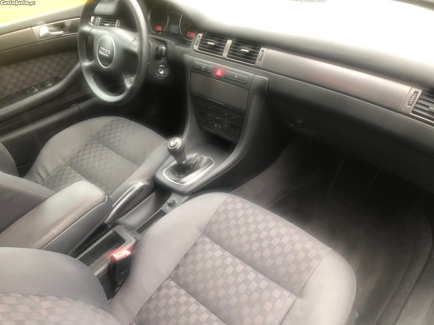 Audi A6 1.9 TDi Avant — fotografia 2