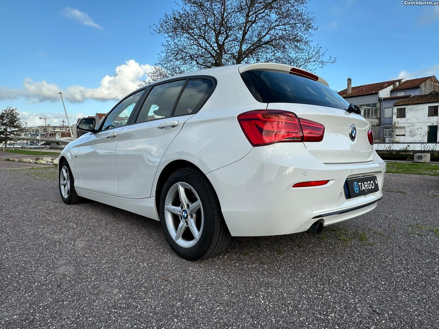 BMW 116 d EfficientDynamics Line Sport — fotografia 10