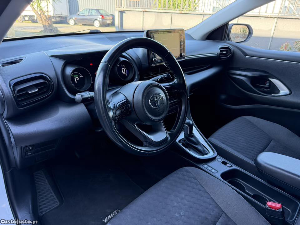 Toyota Yaris 1.5 HybridExclusive — fotografia 10