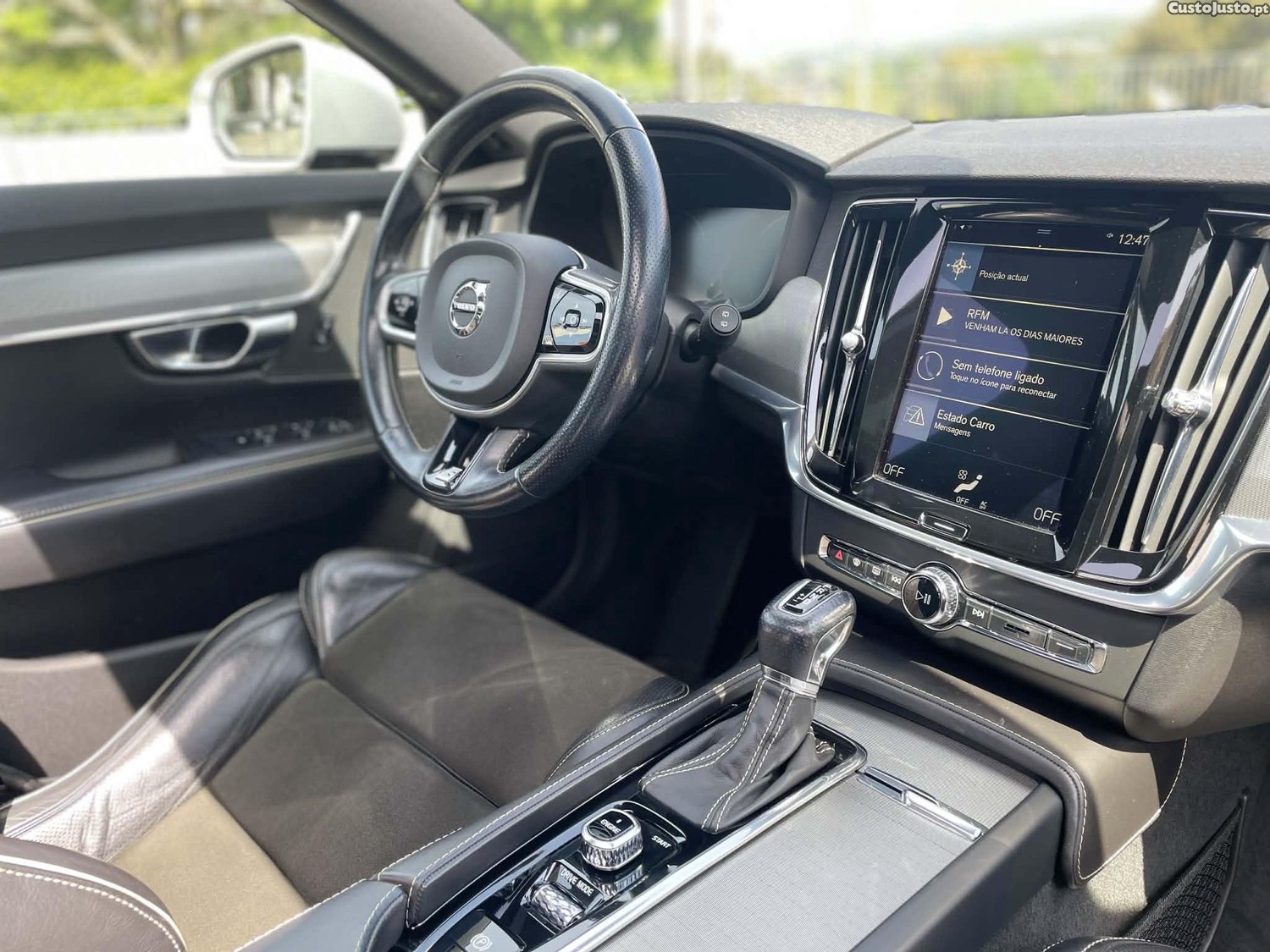 Volvo V90 D4R-design — fotografia 2