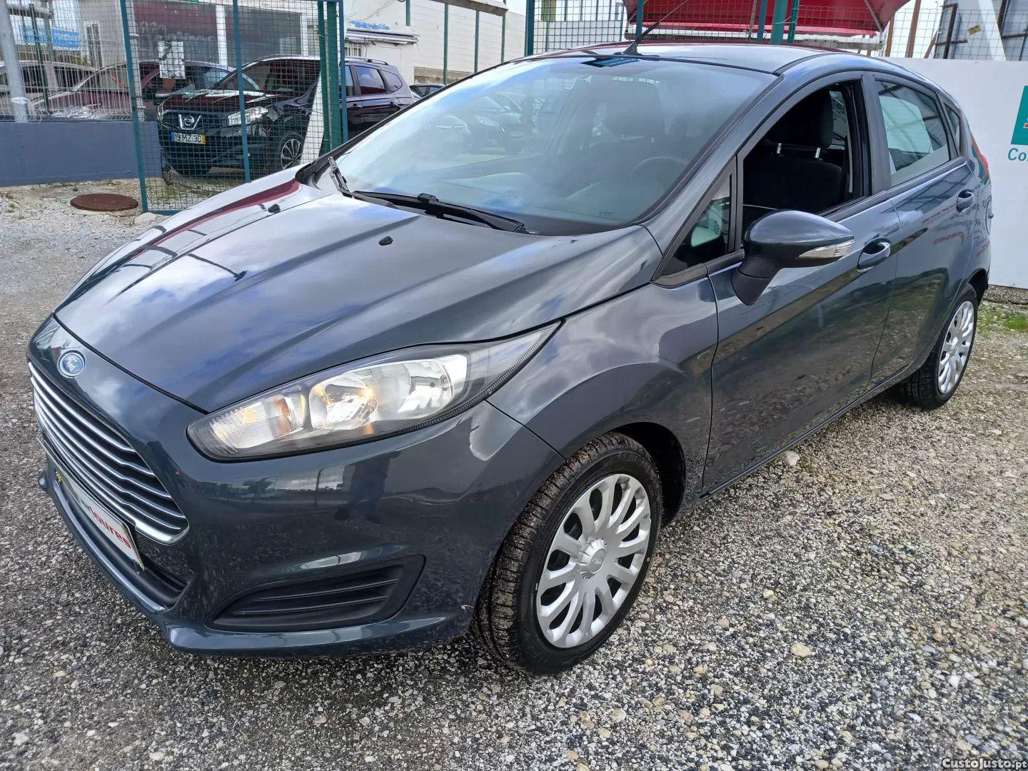 Ford Fiesta 1.5 tdci trend — fotografia 23