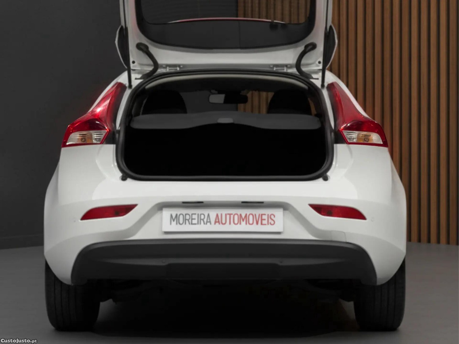 Volvo V40 2.0 D2 Kinetic Eco — fotografia 3