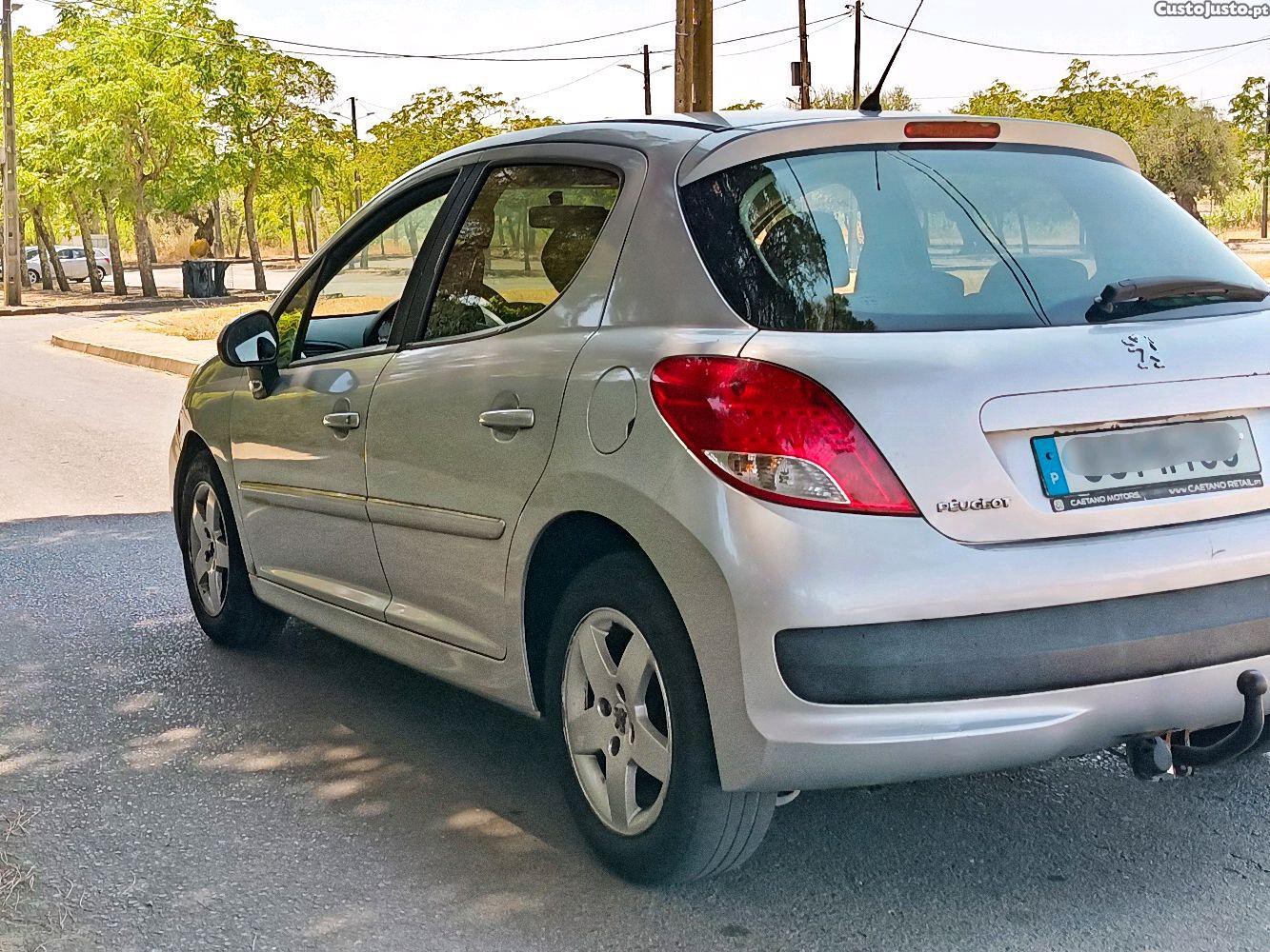 Peugeot 207 premium de 2011 a diesel nacional 240mil kms — fotografia 6