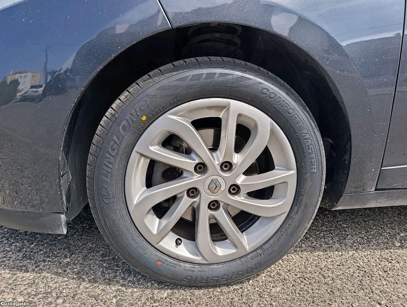 Renault Mégane sport — fotografia 4