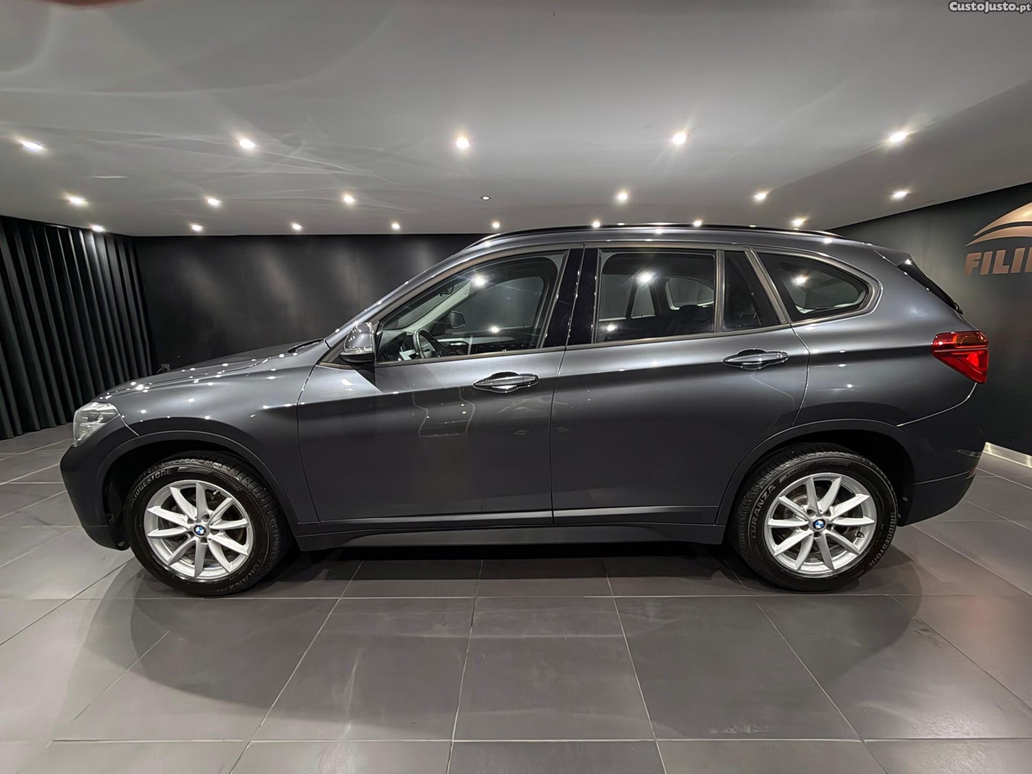 BMW X1 16 d sDrive Auto — fotografia 22