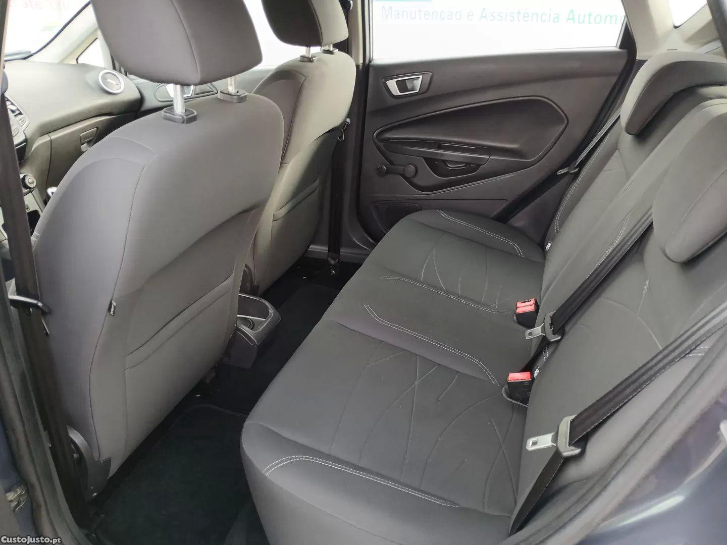 Ford Fiesta 1.5 tdci trend — fotografia 8