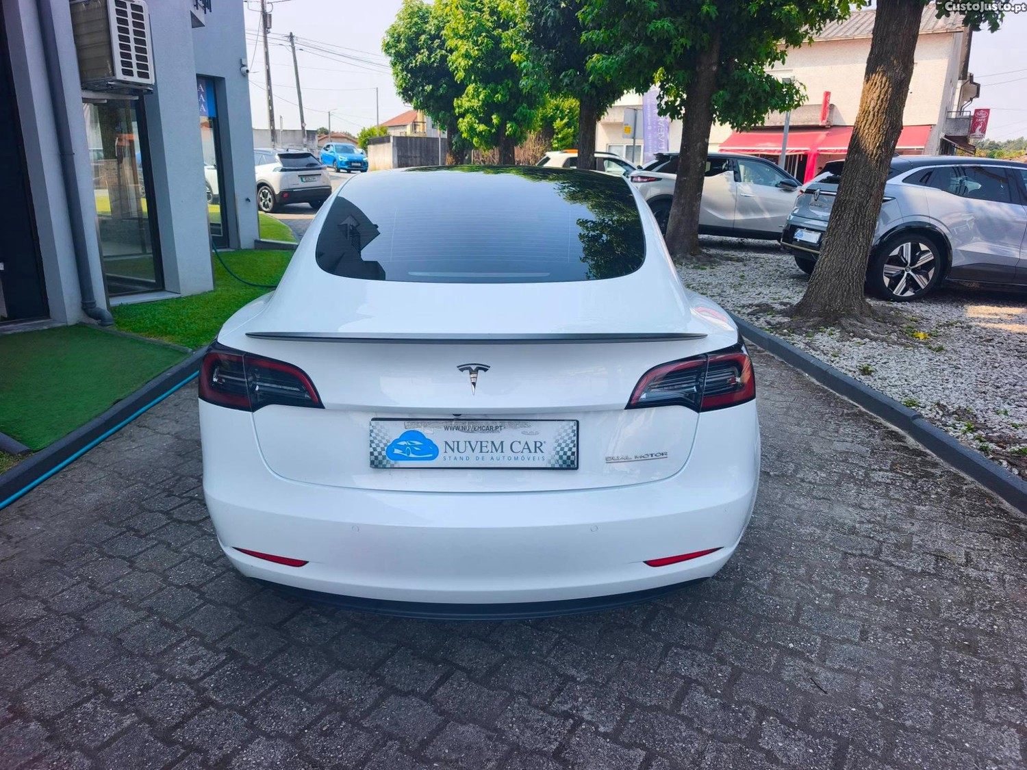 Tesla Model 3 Dual Motor Long Range Performance — fotografia 8