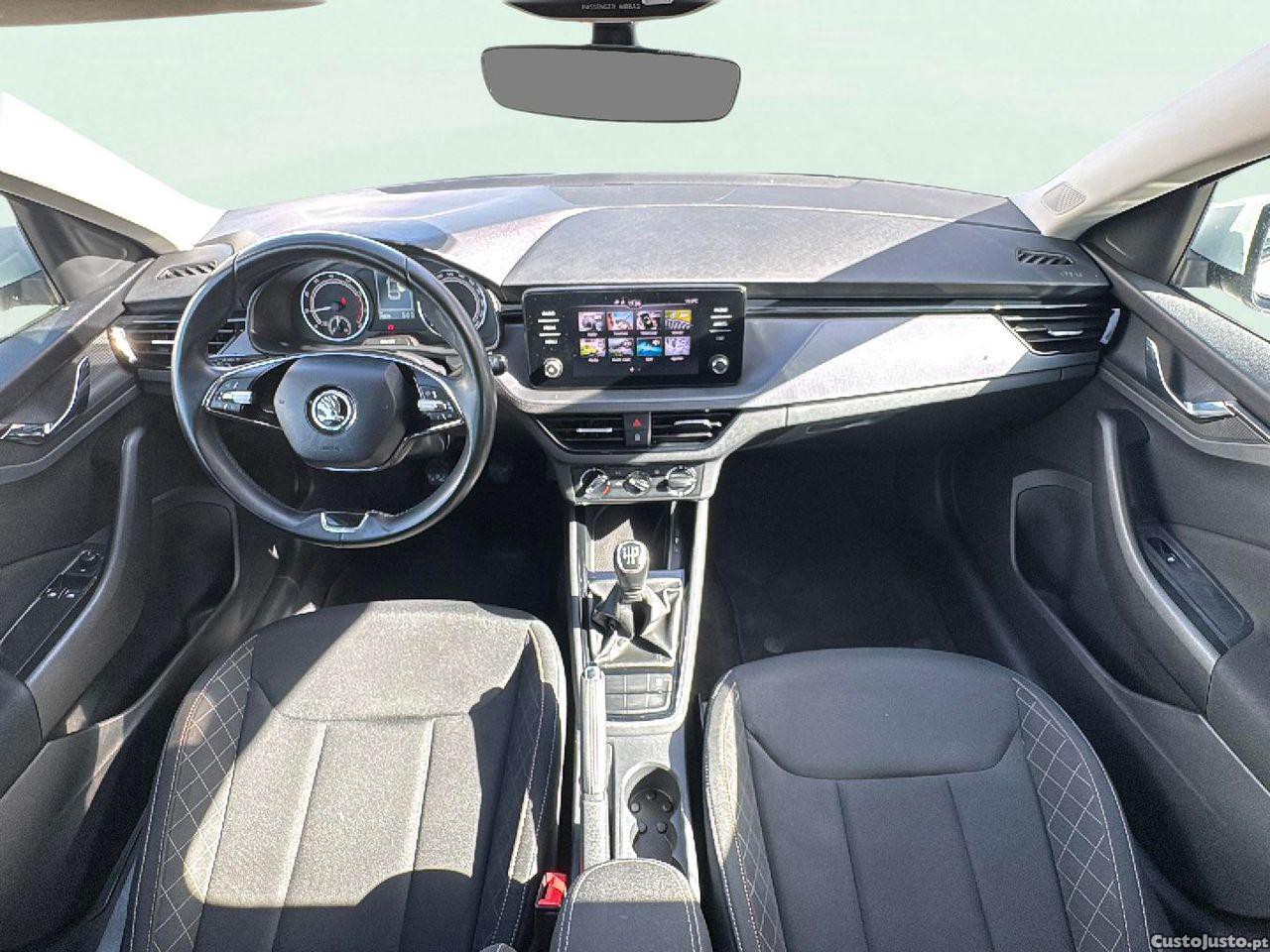 Skoda Scala 1.0 TSI Ambition — fotografia 4