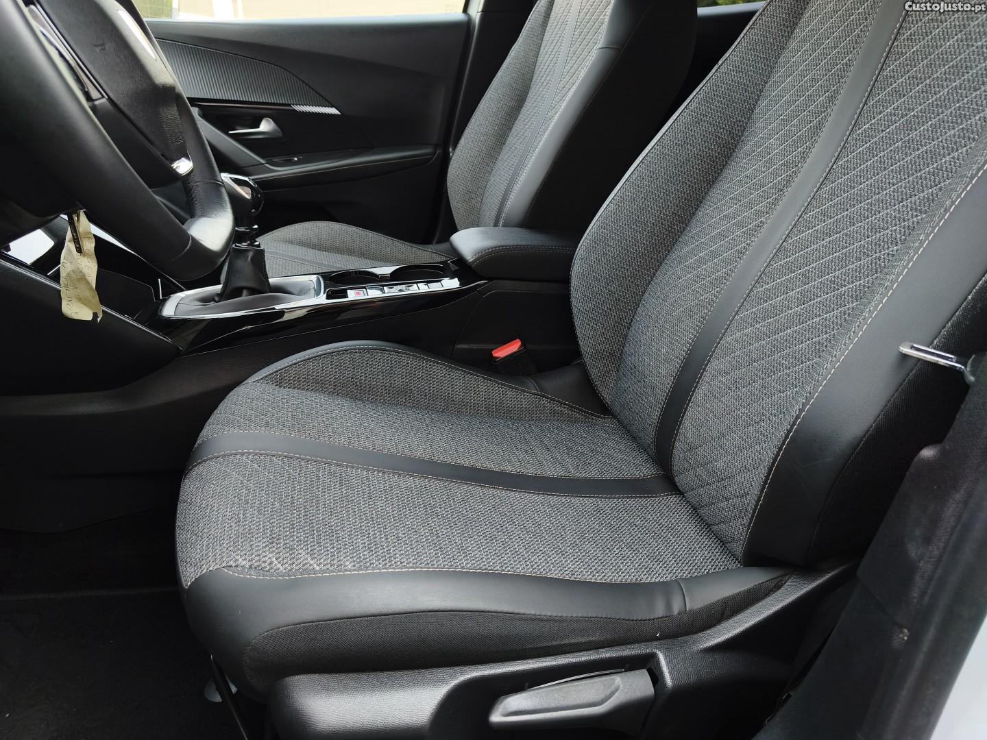 Peugeot 2008 TURBO 100 Allure — fotografia 15