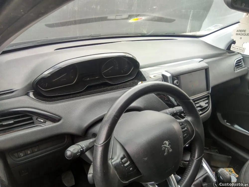 Peugeot 208 1.6 HDi / BlueHDi 75 (55 kW / 75 cv) [01.2013 - 12.2019] - 15 — photo 4