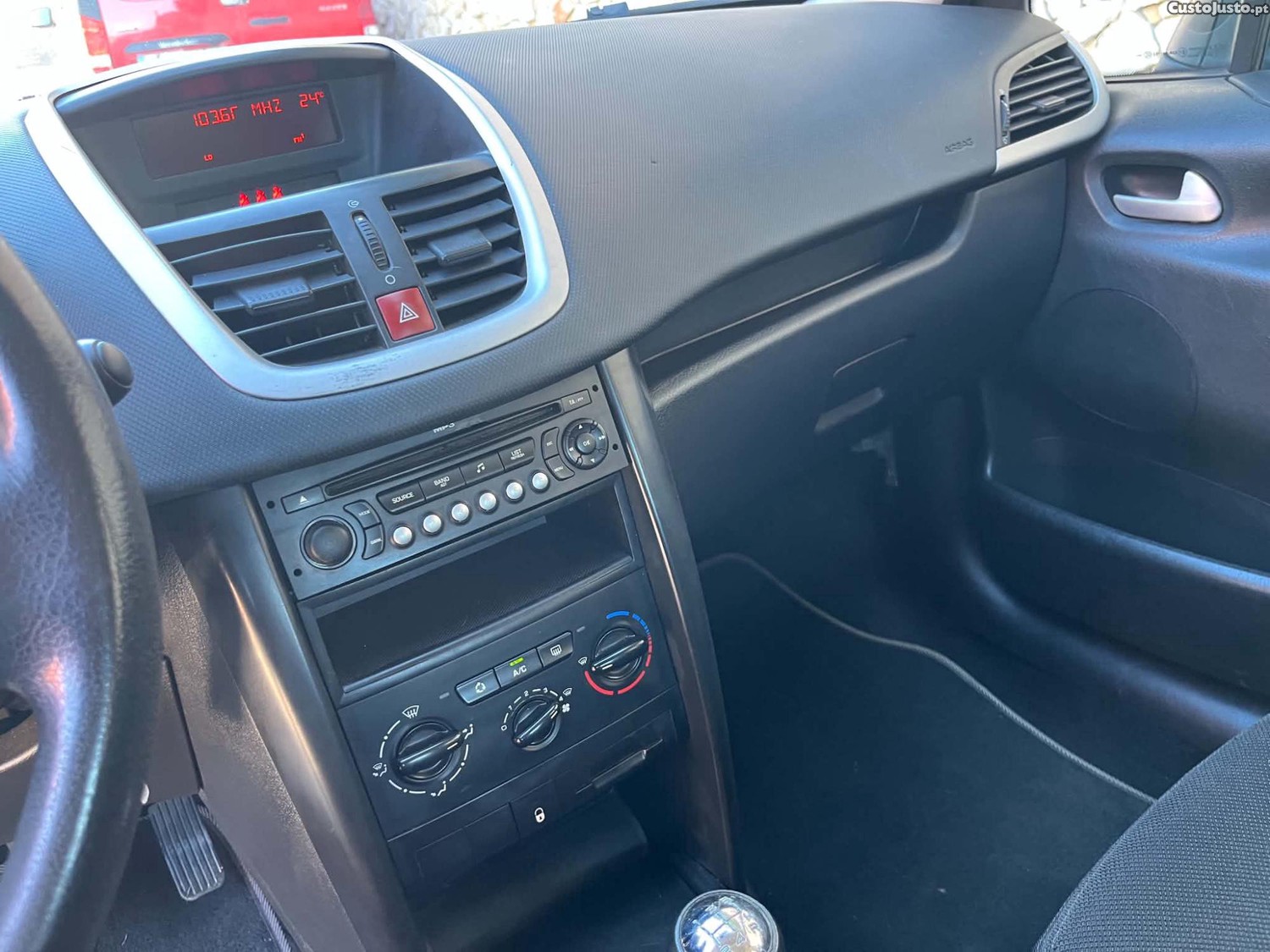 Peugeot 207 1.4 hdi Estimado — fotografia 5