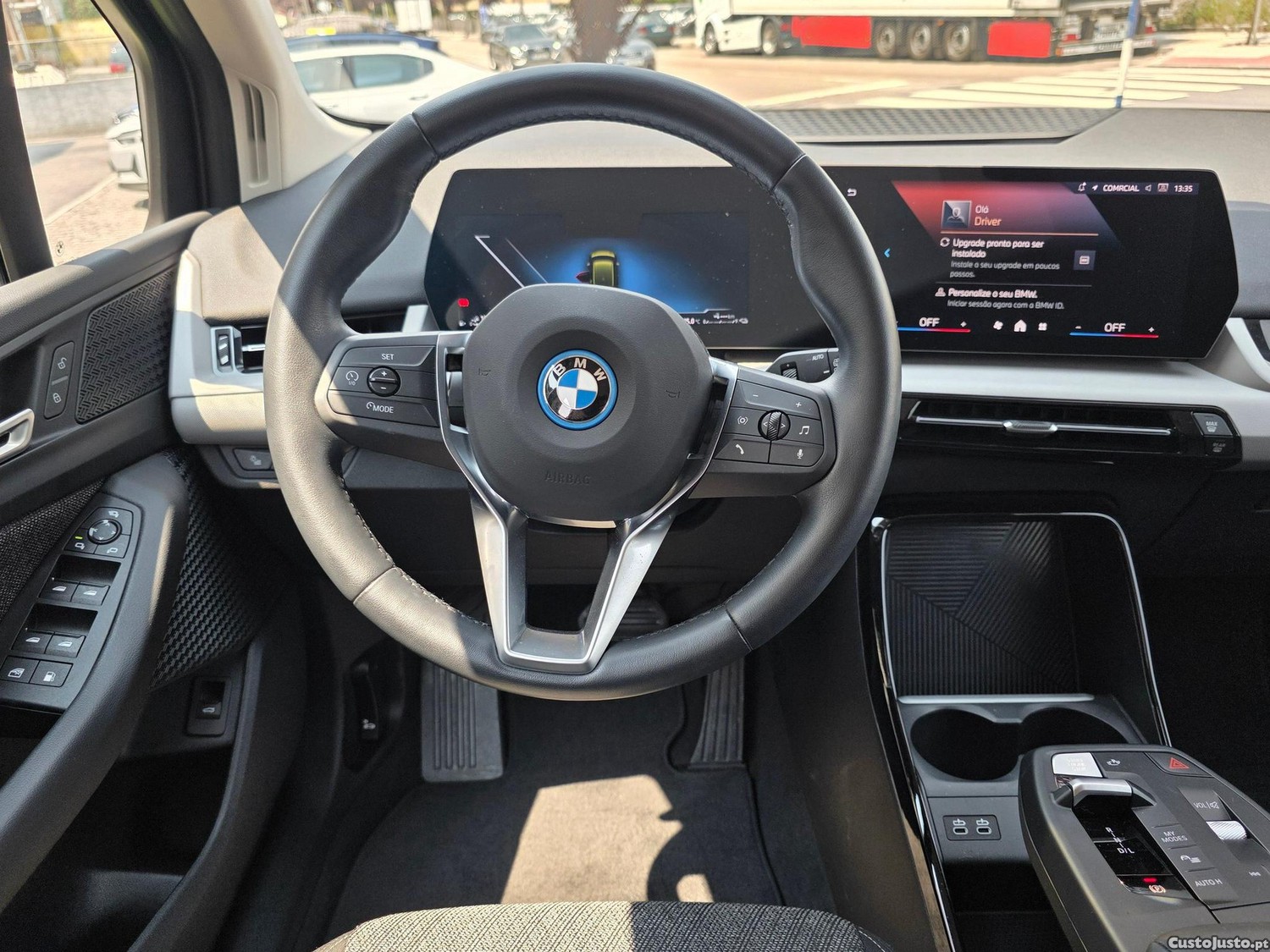 BMW 225 Active Tourer XE e xDrive Edição Optimized — fotografia 17