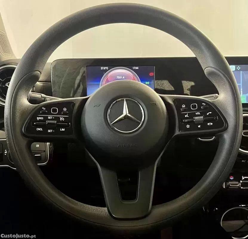 Mercedes-Benz CLA 250 E shooting brake style plus — fotografia 24