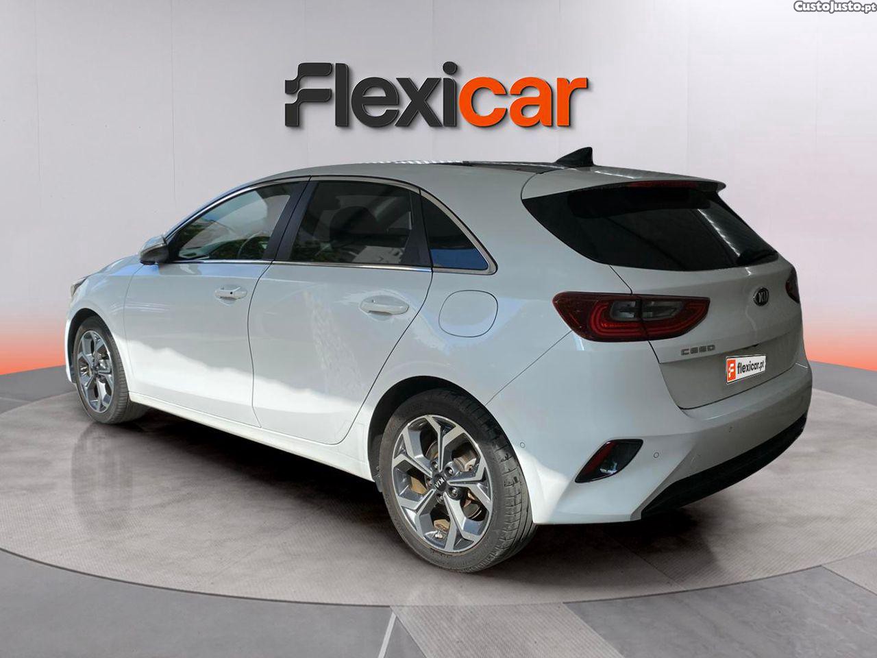 Kia Ceed 1.4 T-GDI TX+SRF 7DCT — fotografia 17