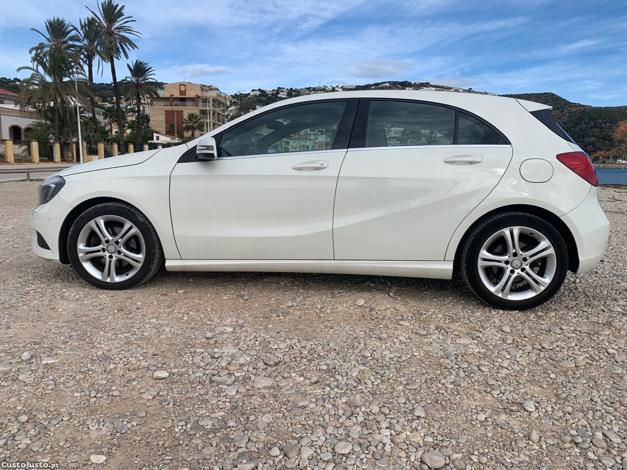 Mercedes-Benz A 180 1.6 turbo — fotografia 5