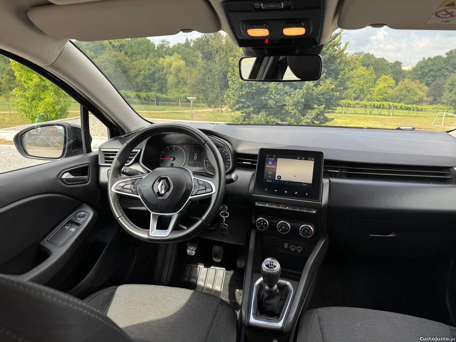 Renault Clio 1.0 TCe Intens — fotografia 4
