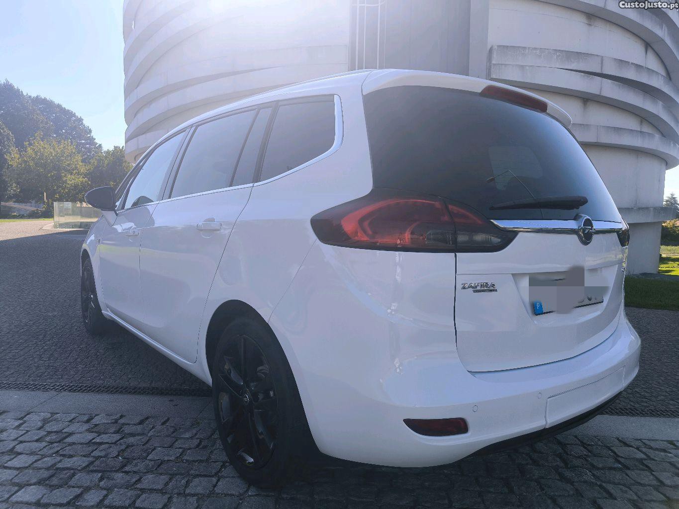 Opel Zafira Full extras — fotografia 3