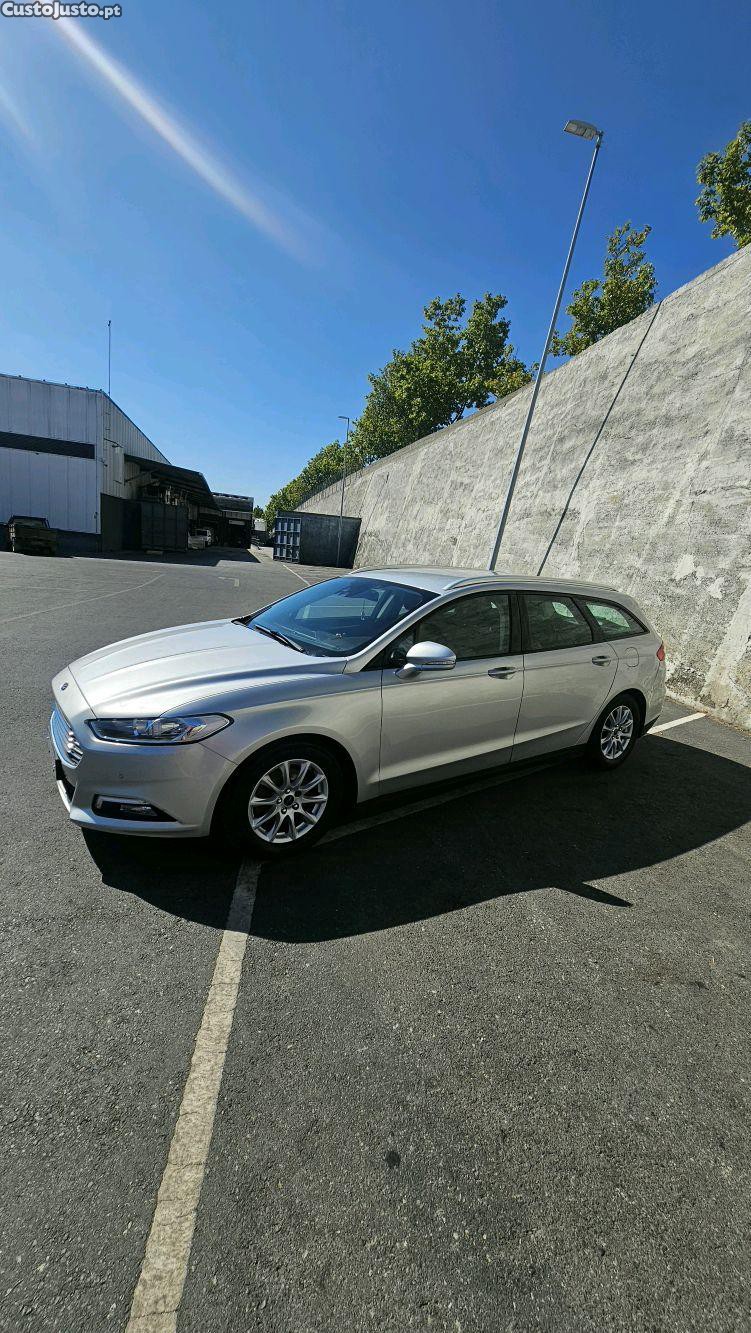 Ford Mondeo SW 1.5 TDCI — fotografia 9