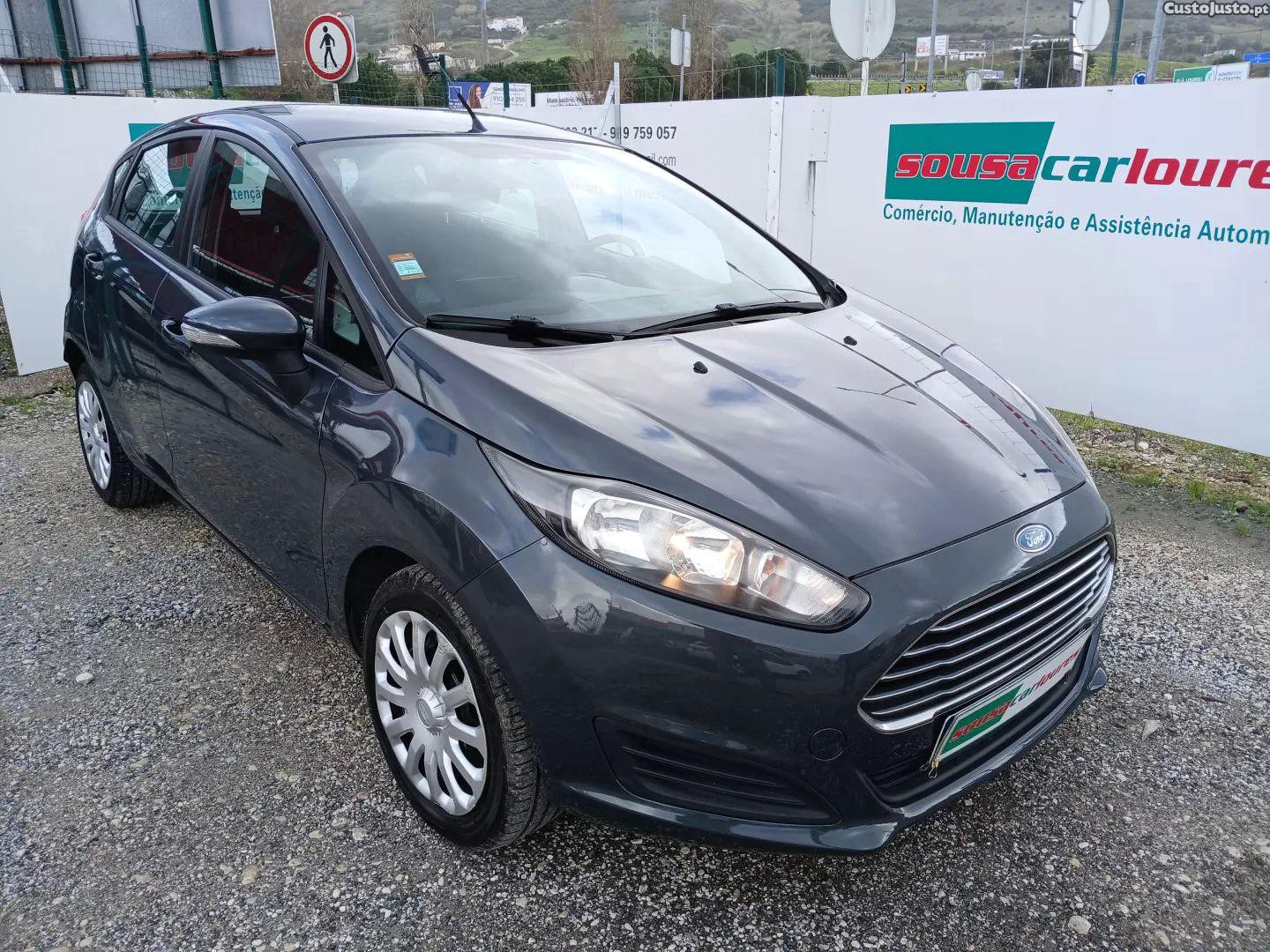 Ford Fiesta 1.5 tdci trend — fotografia 20