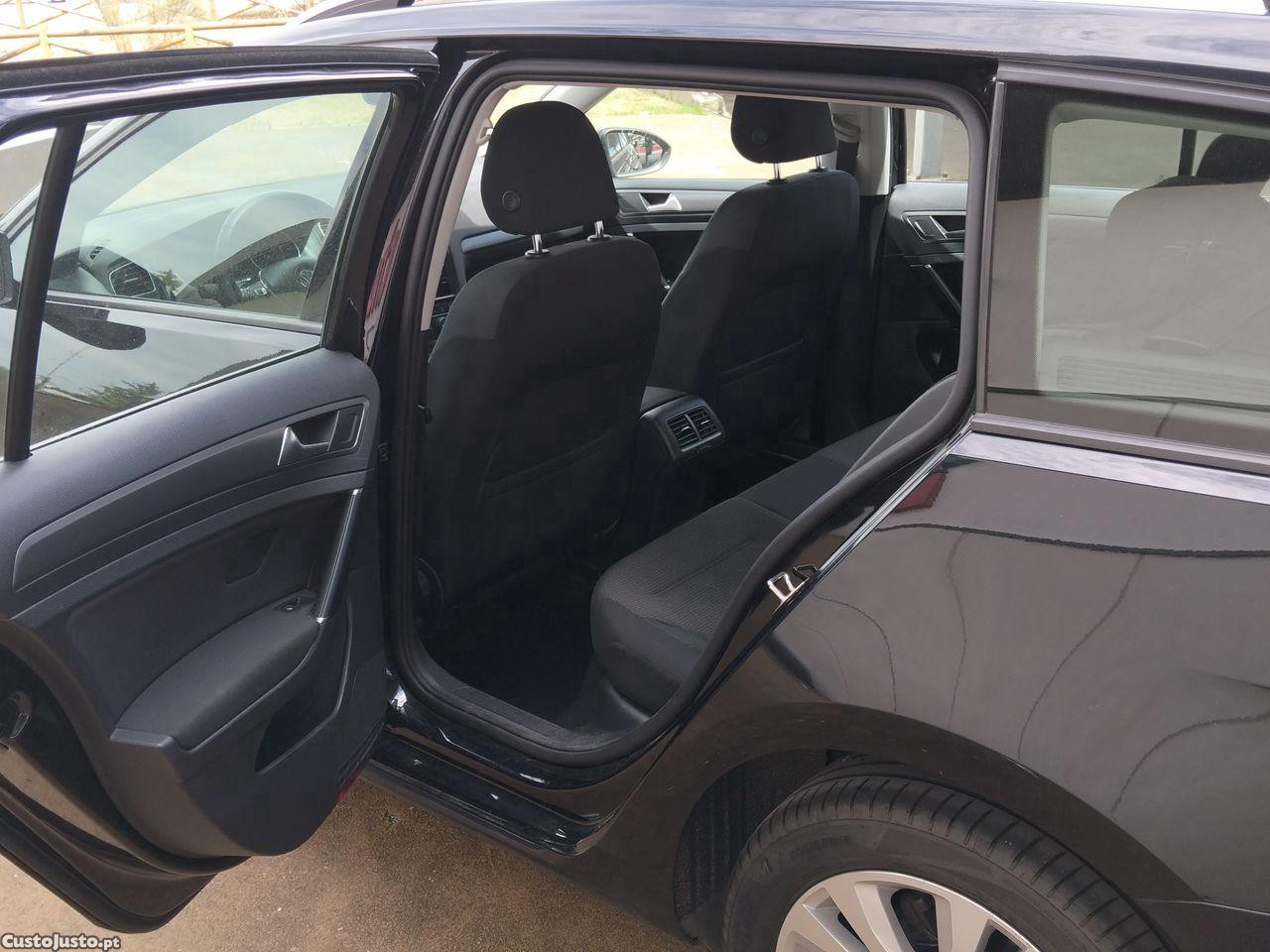 Volkswagen Golf Variant 1.6 TDi Confortline — fotografia 6